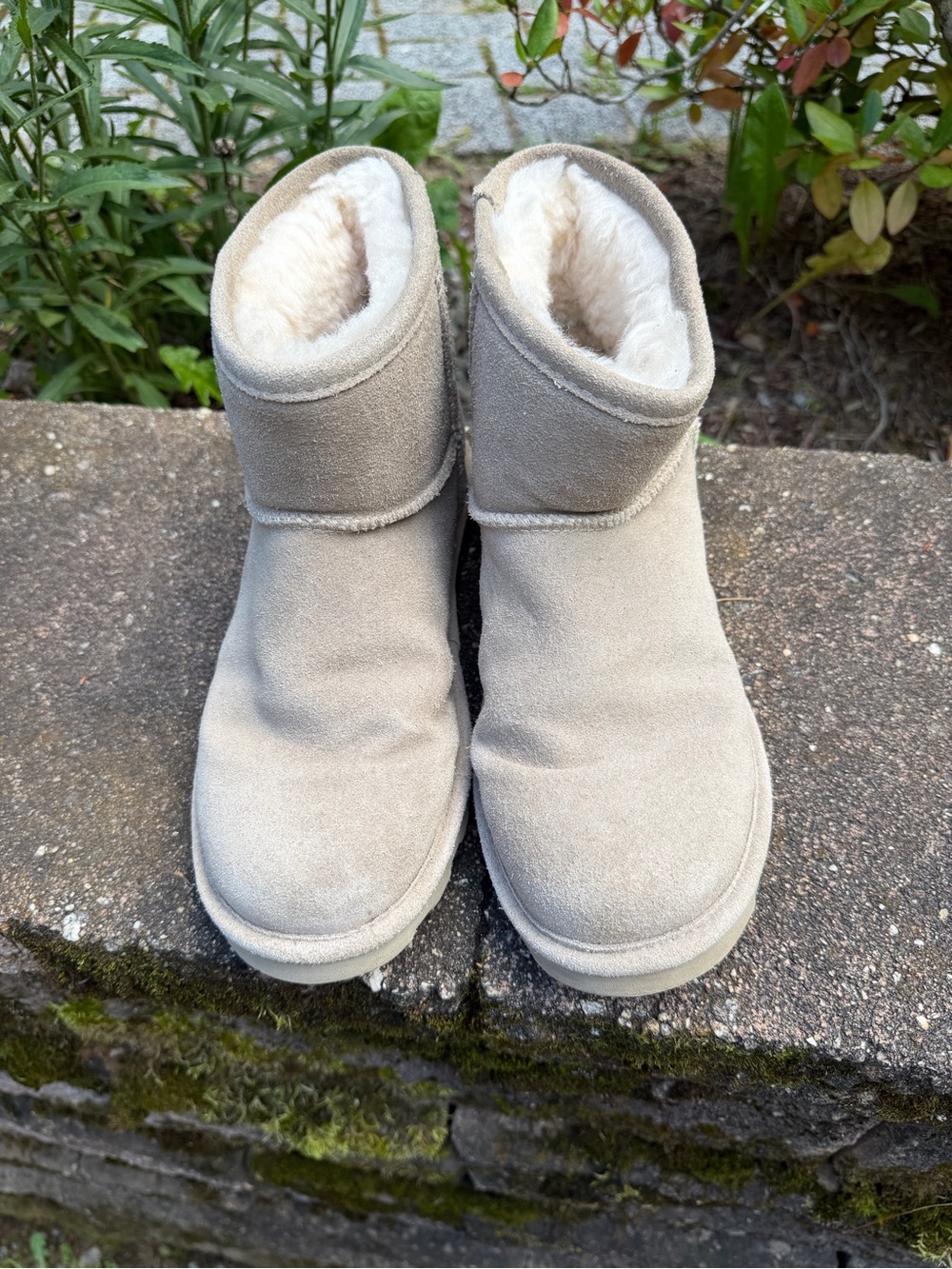 BearPaw Women's Short Faux-Shearling Boots in Light Beige